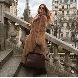 TREND ZARA NWT FAUX FUR COAT LIMIT EDITION 
🚨firm price no discount no discount